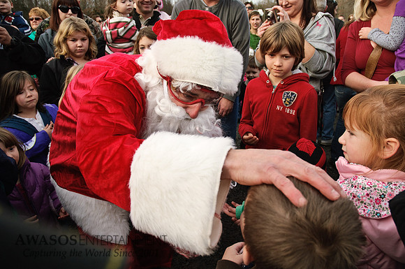 SkydivingSanta-11